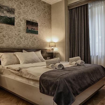 Hotel Four Brothers Tbiliszi Kültér fotó